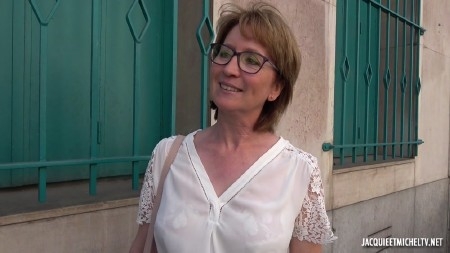 Isabelle - Isabelle, 43ans, institutrice a Orleans ! (2019/JacquieetMichelTV/FullHD/1080p)