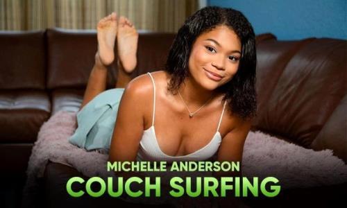 Michelle Anderson - Couch Surfing (24.08.2021/SLR Original/3D/VR/UltraHD 4K/2900p)