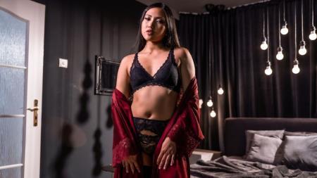 Mai Thai - Asian seduction in lace lingerie (2022/HD/720p) 