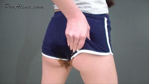 Poo Alina - Alina crapped in sports shorts (16.03.2021/PooAlina.com/Scat/HD/720p) 