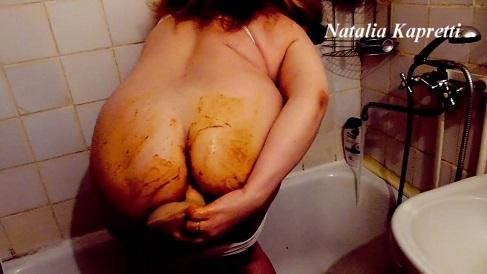 Natalia Kapretti - Shit bath, taking care of my body (15.02.2022/ScatShop.com/Scat/HD/720p)