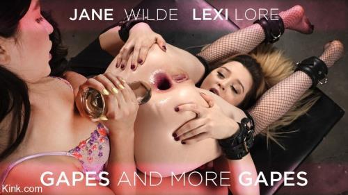 Lexi Lore, Jane Wilde - Gapes And More Gapes: Jane Wilde And Lexi Lore (27.09.2022/EverythingButt.com, Kink.com/SD/480p) 