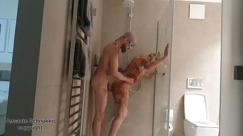 Versauteschnukkis - Scatsex in hotel shower (no male scat) (15.12.2022/ScatShop.com/Scat/FullHD/1080p)