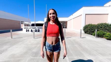 Violet Reign - Violet Reign Is A College Student That Wants To Get Fucked NOW (2023/SD/540p)