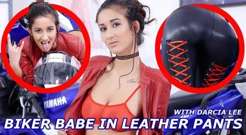 Darcia Lee - The Biker Babe in Leather Pants Shows Her Best (09.02.2023/TmwVRnet.com/3D/VR/UltraHD 2K/1920p) 