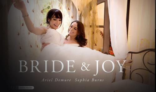 Ariel Demure, Sophia Burns - Bride & Joy (08.04.2023/Transfixed.com, AdultTime.com/Transsexual/SD/544p) 