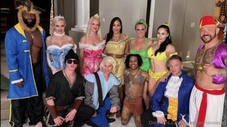 Sadie Andrews, CJ Hotwife, Vanessa Arizona, Tatiana Lopez, Bad Bella XO - TheHotwifeTour - Phoenix 2024 - The Disney Princess Orgy Deluxe Edition (2024/FullHD/1080p) 