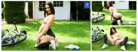 Lucy Mendez - Join My Summer Ride (2024/UltraHD 4K/3630p) 